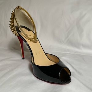 Preowned Christian Louboutin pina spike gold black peep toe sz 37 1/2